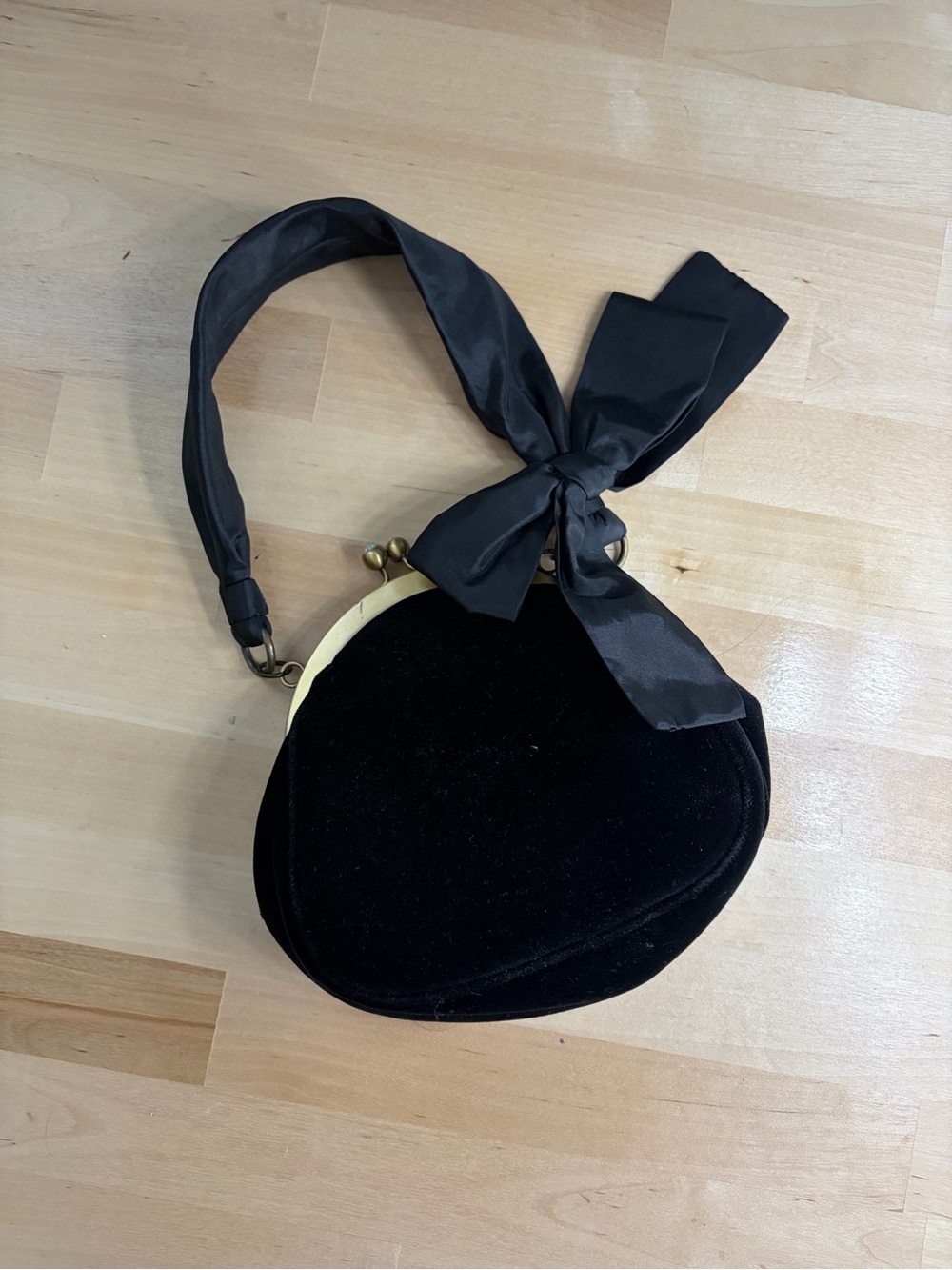 Franchi Black Velvet Evening Bag with Bow